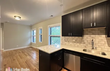1 Bedroom Lincoln Square Apartment