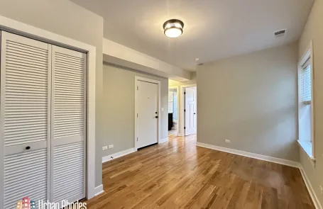 1 Bedroom Lincoln Square Apartment