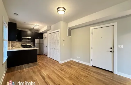 1 Bedroom Lincoln Square Apartment