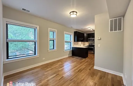 1 Bedroom Lincoln Square Apartment