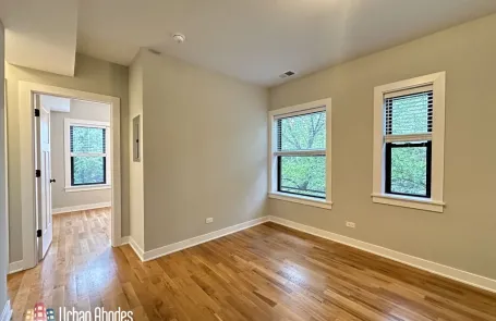 1 Bedroom Lincoln Square Apartment