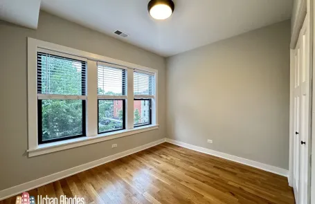 1 Bedroom Lincoln Square Apartment
