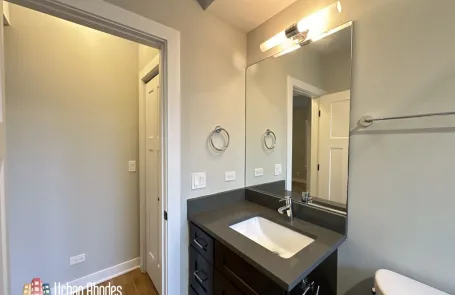 1 Bedroom Lincoln Square Apartment