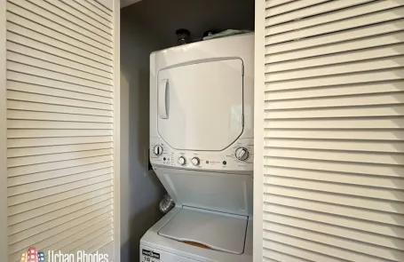 1 Bedroom Lincoln Square Apartment