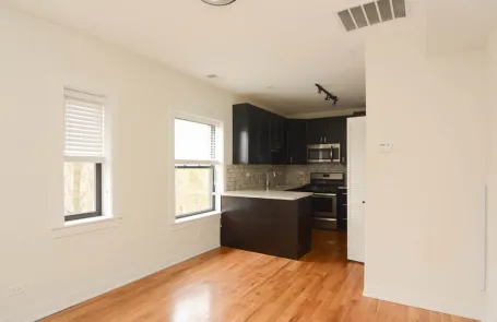 1 Bedroom Lincoln Square Apartment