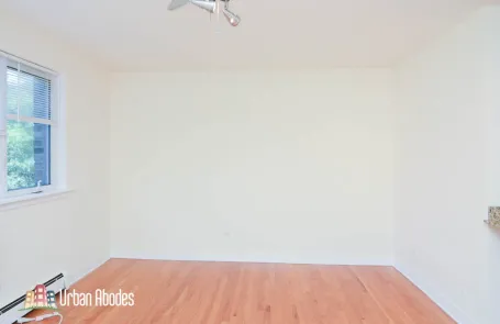 Studio Lincoln Park Apartment