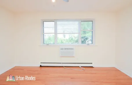 Studio Lincoln Park Apartment