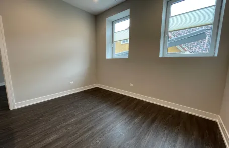 1 Bedroom Rogers Park Apartment