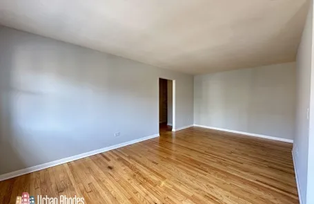 1 Bedroom Lakeview Apartment