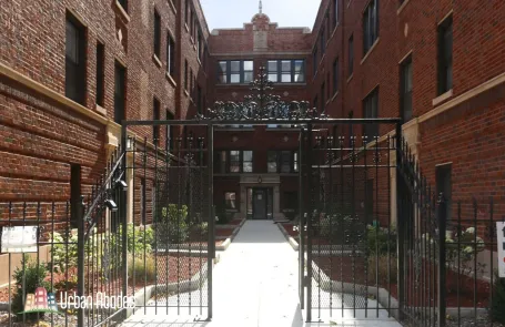Studio Lincoln Square Apartment