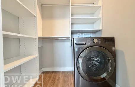 1 Bedroom Edgewater Apartment