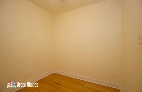 Studio Lincoln Park Apartment