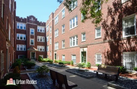 1 Bedroom Lakeview Apartment