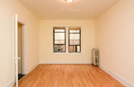 Studio Ravenswood Apartment