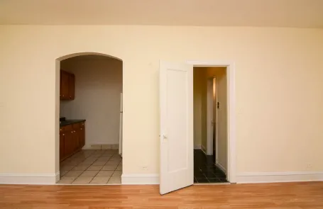 Studio Ravenswood Apartment