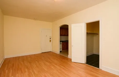 Studio Ravenswood Apartment