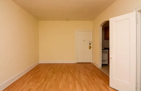 Studio Ravenswood Apartment