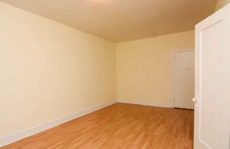 Studio Ravenswood Apartment
