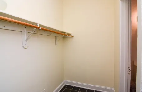 Studio Ravenswood Apartment