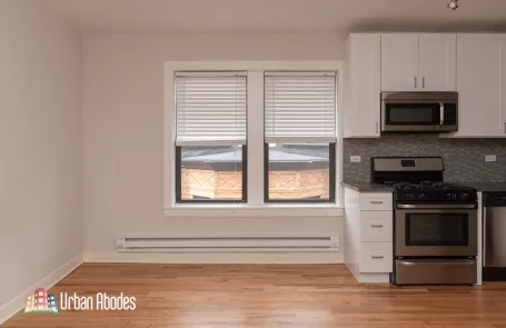 Studio Logan Square Apartment