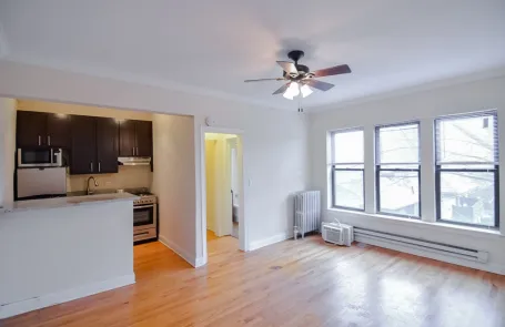 Studio Ravenswood Apartment
