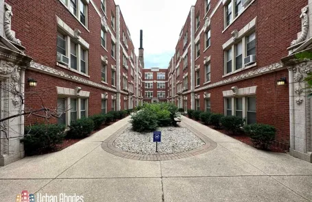 1 Bedroom Lakeview Apartment
