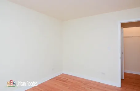 1 Bedroom Lincoln Park Apartment