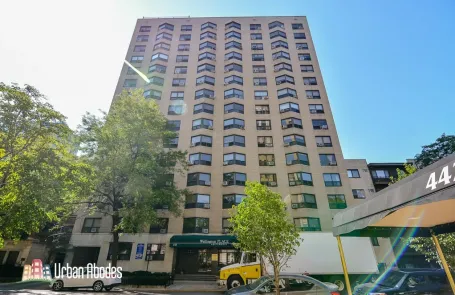 1 Bedroom Lakeview Apartment