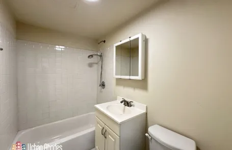 Studio Lakeview Apartment