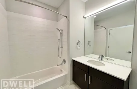 1 Bedroom West Loop Apartment