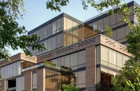 1 Bedroom Lakeview Apartment
