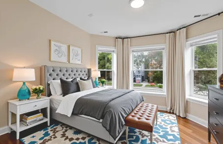 2 Bedroom Irving Park Apartment