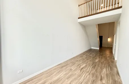 2 Bedroom Ravenswood Apartment