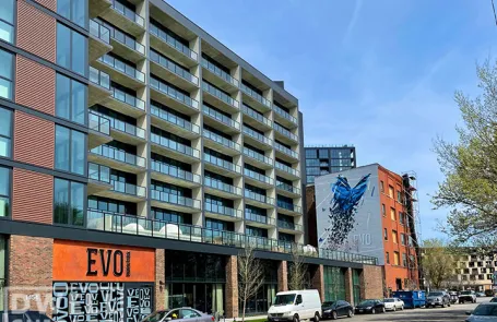 2 Bedroom West Loop Apartment