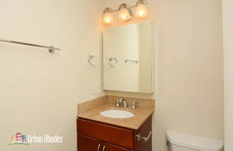 Studio Lincoln Park Apartment