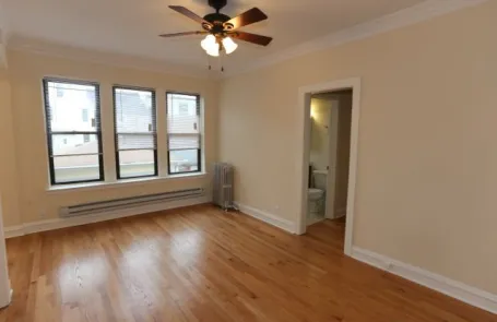 Studio Ravenswood Apartment
