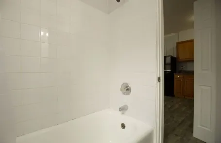 Studio Sheridan Park Apartment