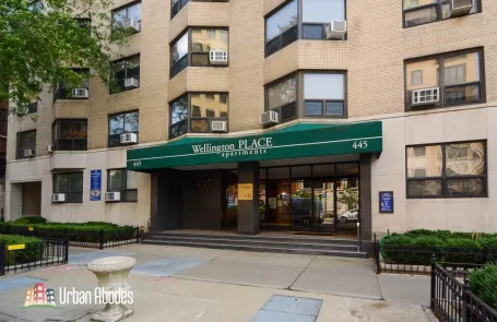 1 Bedroom Lakeview Apartment