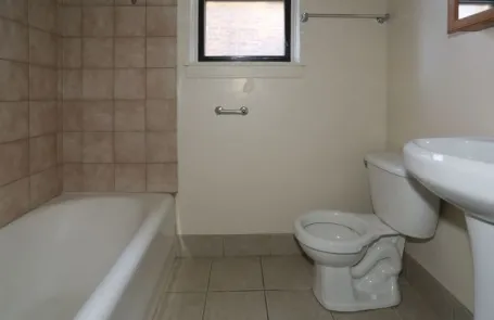 Studio Ravenswood Apartment