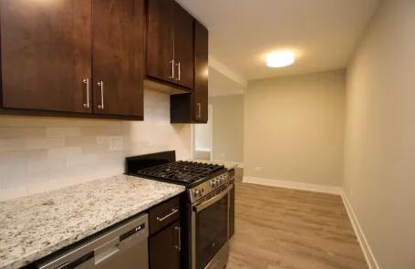 2 Bedroom Lakeview Apartment