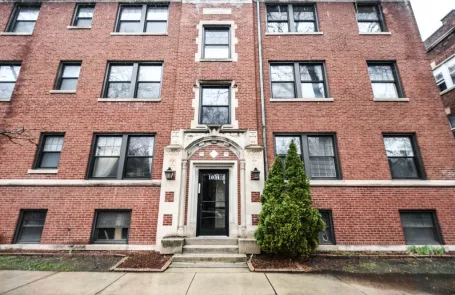 2 Bedroom Evanston Apartment