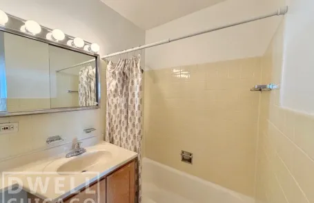 1 Bedroom Edgewater Apartment