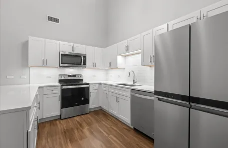 2 Bedroom Ravenswood Apartment