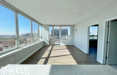 1 Bedroom West Loop Apartment