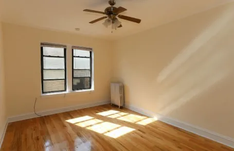Studio Ravenswood Apartment