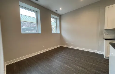 1 Bedroom Rogers Park Apartment