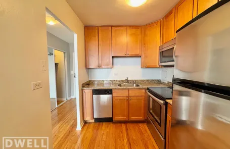 1 Bedroom Edgewater Apartment