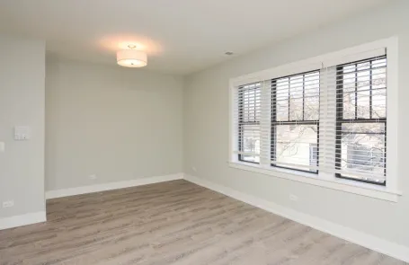 2 Bedroom Evanston Apartment