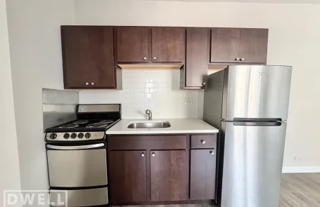 Studio Humboldt Park Apartment