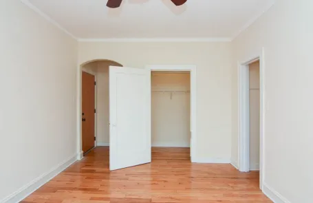 Studio Ravenswood Apartment